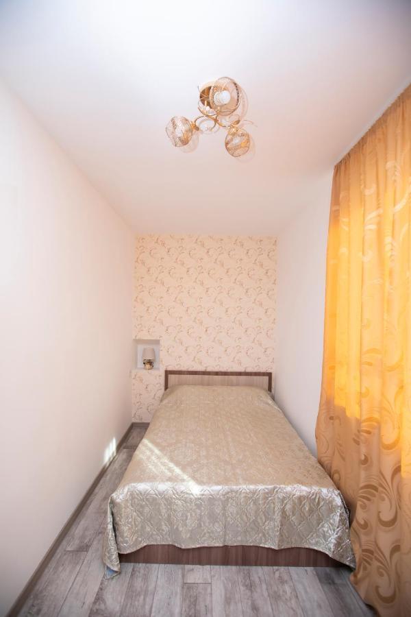 Modern Apartment In The Center With The View Of The Majestic Ararat Yerevan Bagian luar foto