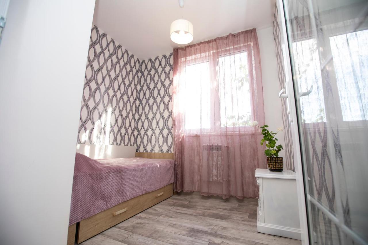 Modern Apartment In The Center With The View Of The Majestic Ararat Yerevan Bagian luar foto